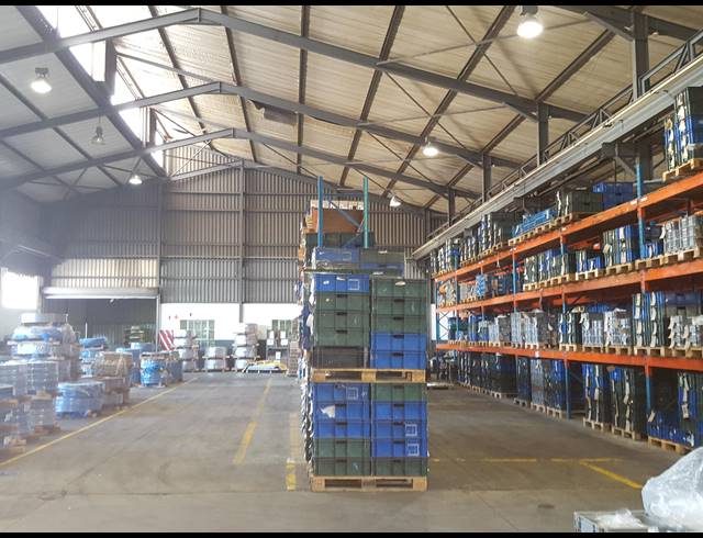 6,915M² FACTORY TO LET IN BELLVILLE CENTRAL